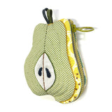 Pear Pouch (without instruction and pattern) in "Yoko Saito, Small Quilt that Speak to You"