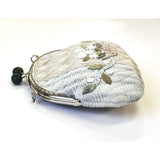 [ 20%OFF / SALE ] Metal Clasp Pouch with White Flower