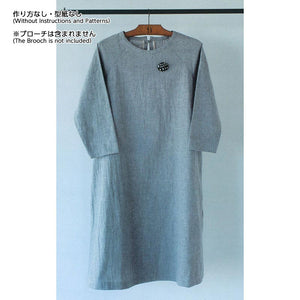One-piece Dress with Raglan Sleeve b, Light gray (without instructions and patterns) in "Yoko Saito, Comfortable Clothes and Bags"